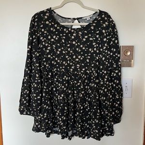 American Eagle Outfitters babydoll blouse/tunic! GUC. Size L. Daisy print.